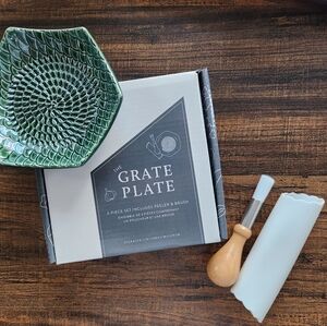 Grate Plate Set with Peeler and Brush Box Set